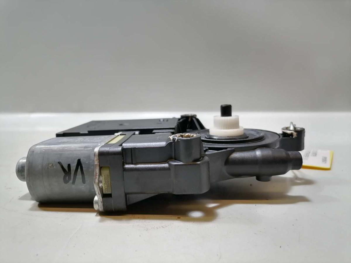 VW Golf Plus original Fensterhebermotor vorn rechts Bj.2011